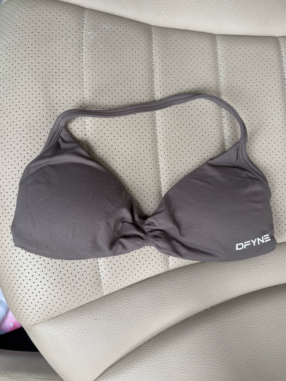 Dfyne impact sports bra in truffle